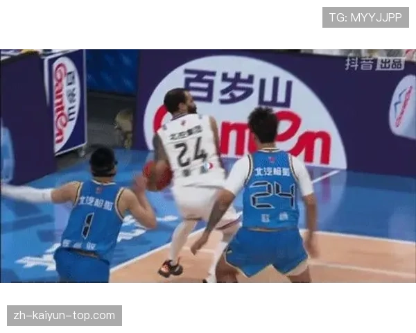 犯规判定的关键：哪些身体接触会被裁判视为违规？