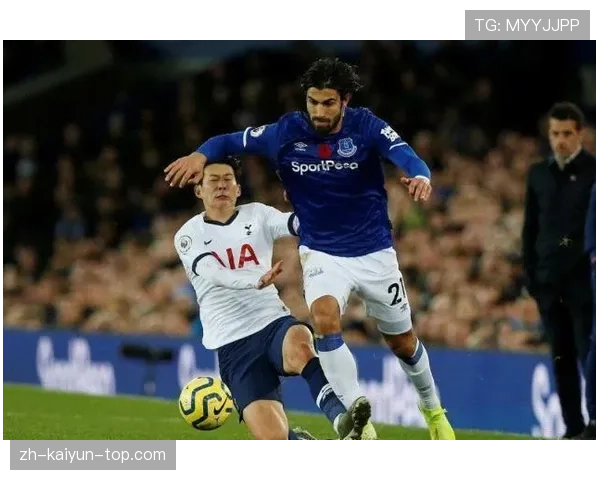 铲球规则：裁判判定犯规的三个关键条件